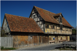 Medieval_House.JPG