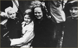 Jewish children on boat